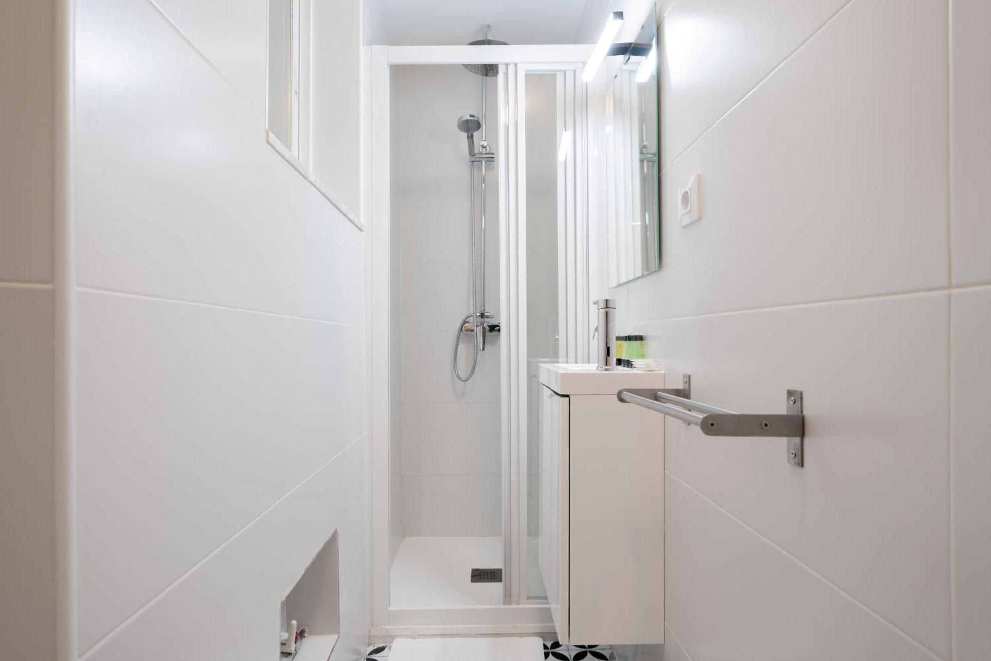 Apartamento En La Plaza De Lavapies Alquiler Temporal Madrid Buitenkant foto