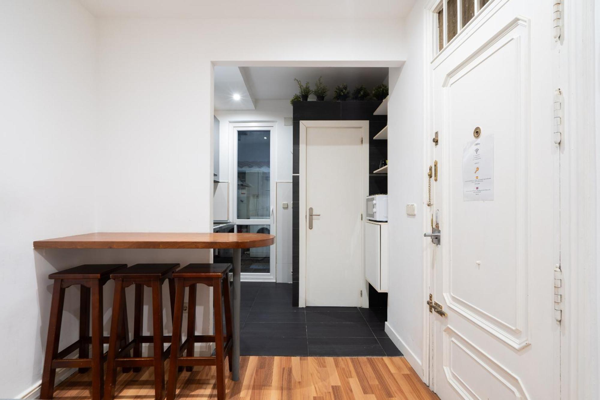 Apartamento En La Plaza De Lavapies Alquiler Temporal Madrid Buitenkant foto