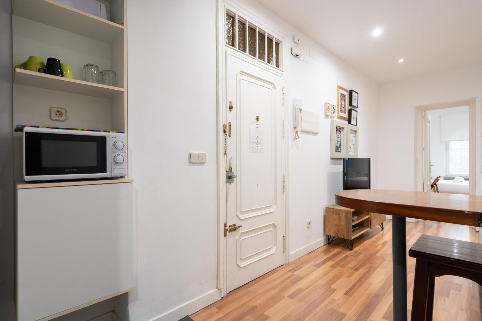 Apartamento En La Plaza De Lavapies Alquiler Temporal Madrid Buitenkant foto