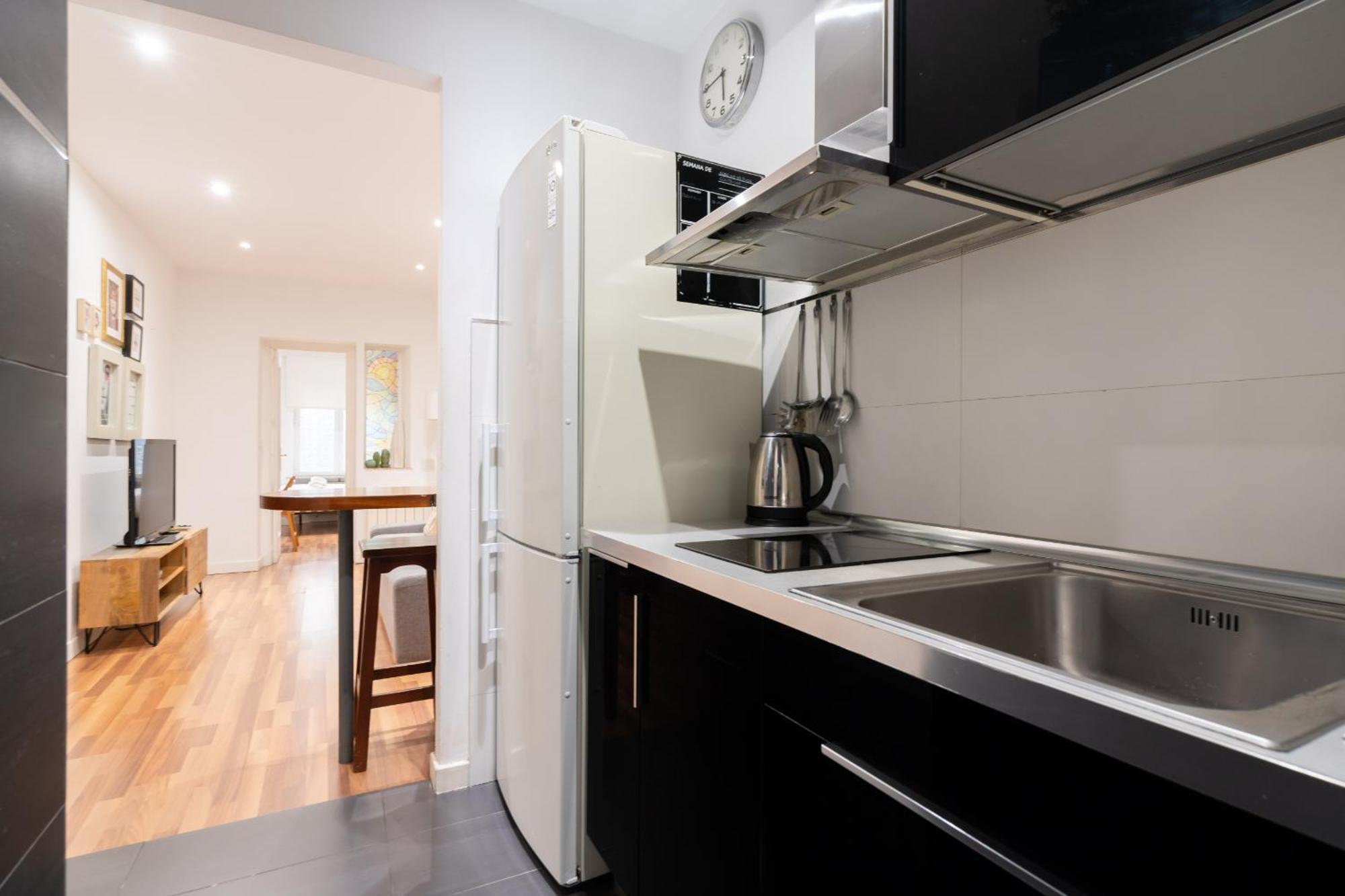 Apartamento En La Plaza De Lavapies Alquiler Temporal Madrid Buitenkant foto
