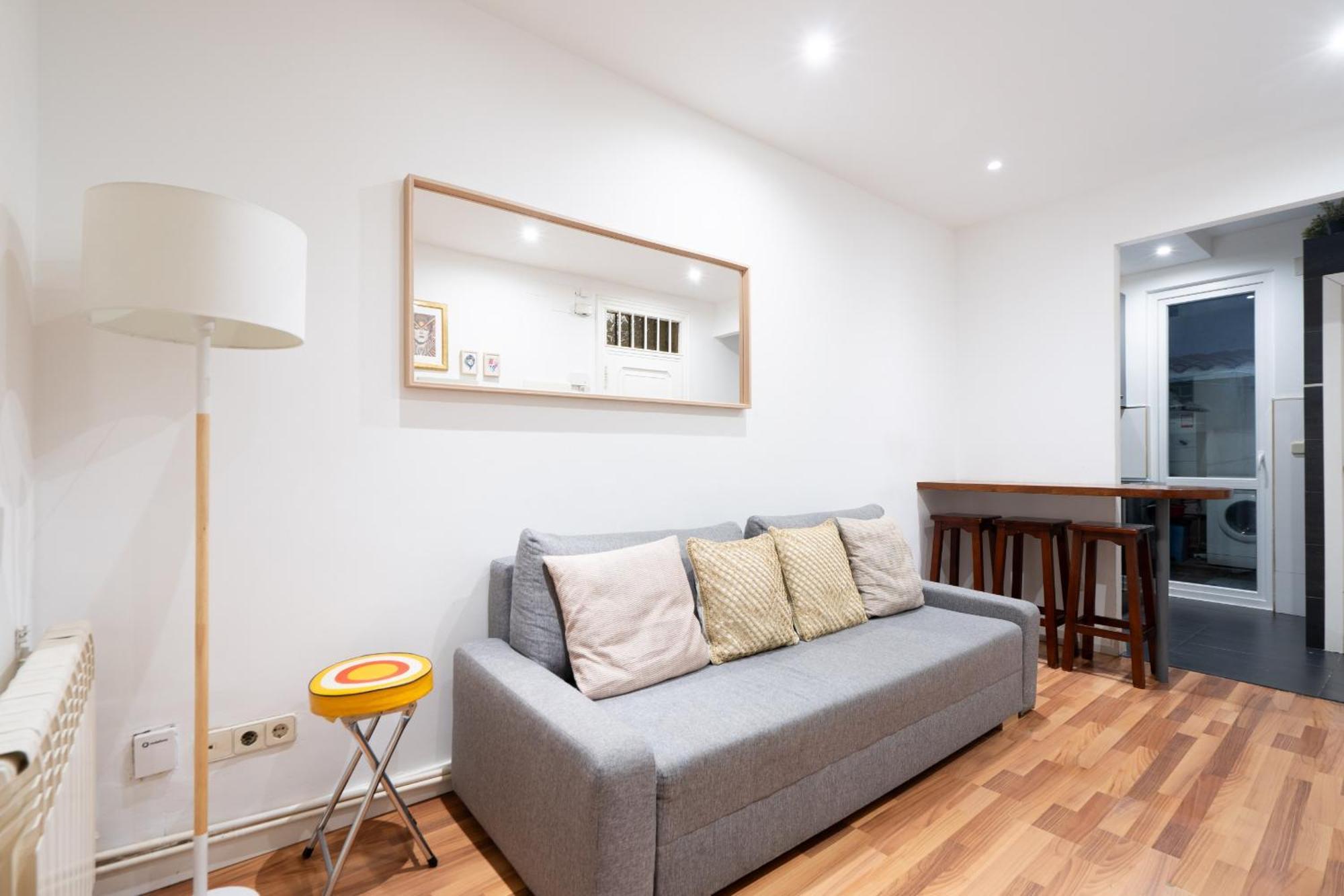Apartamento En La Plaza De Lavapies Alquiler Temporal Madrid Buitenkant foto