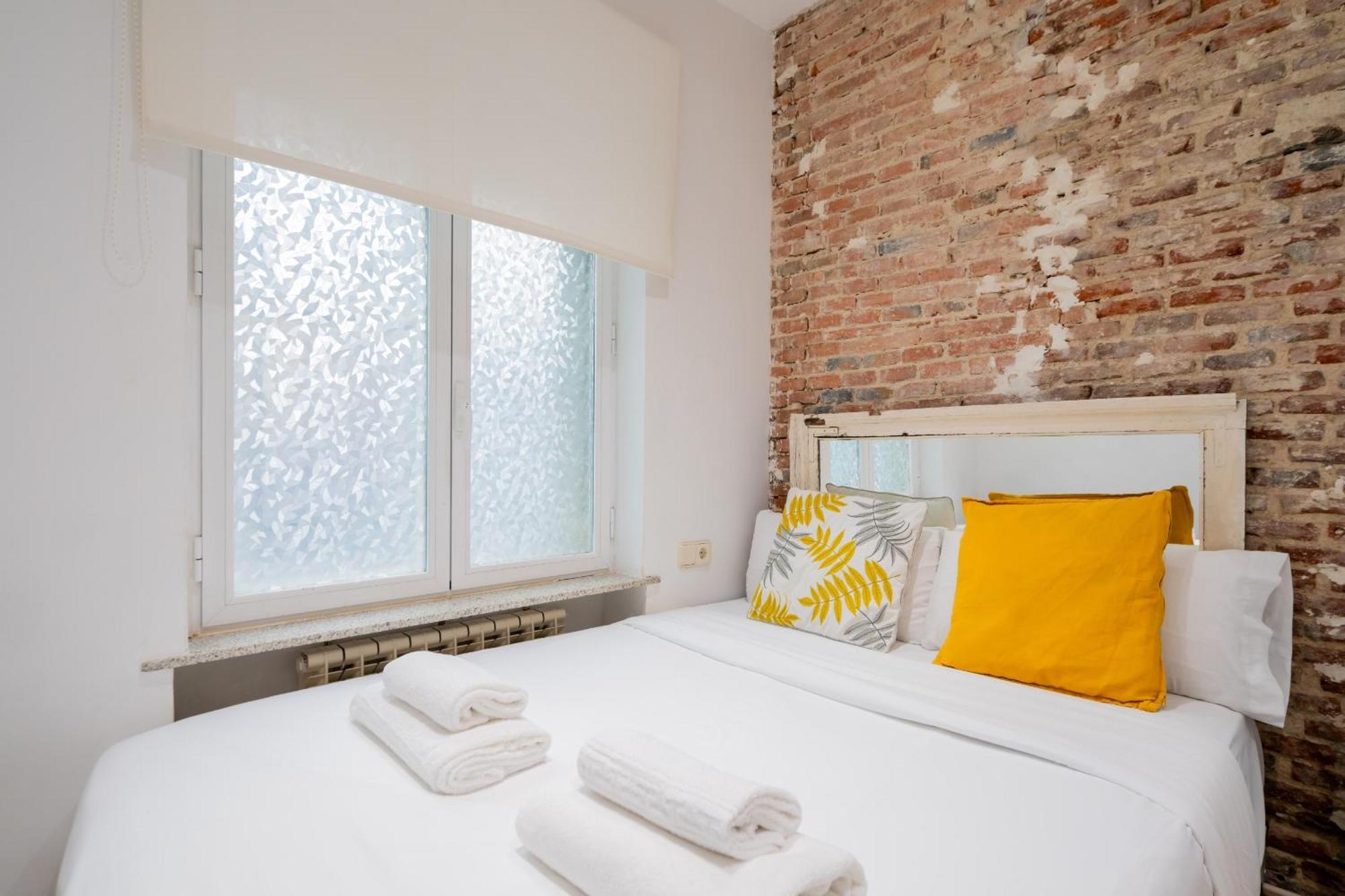 Apartamento En La Plaza De Lavapies Alquiler Temporal Madrid Buitenkant foto