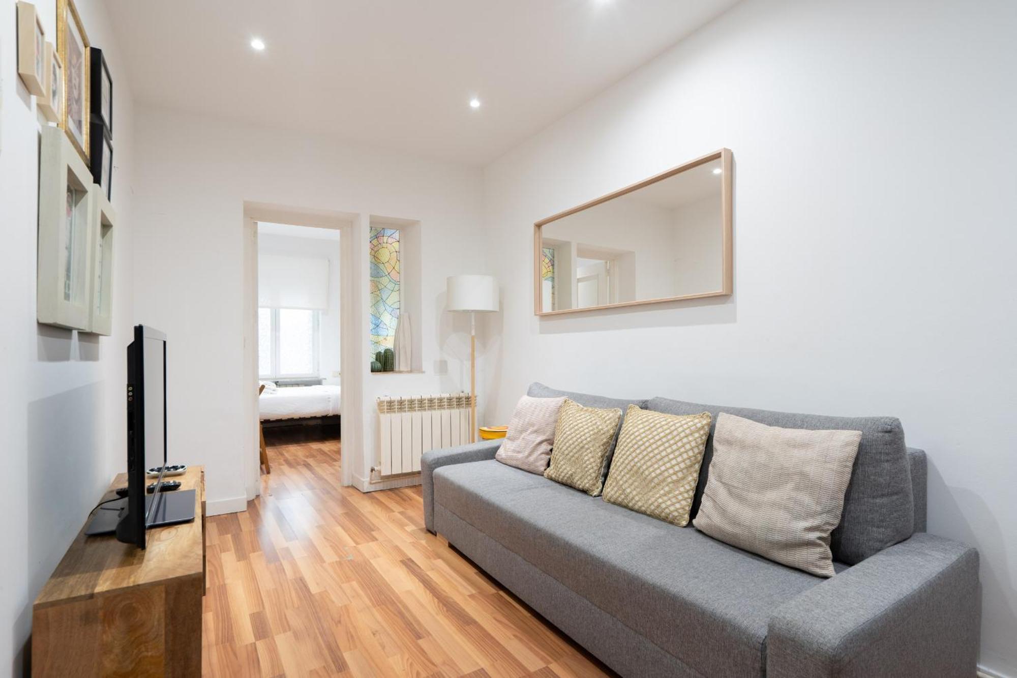 Apartamento En La Plaza De Lavapies Alquiler Temporal Madrid Buitenkant foto